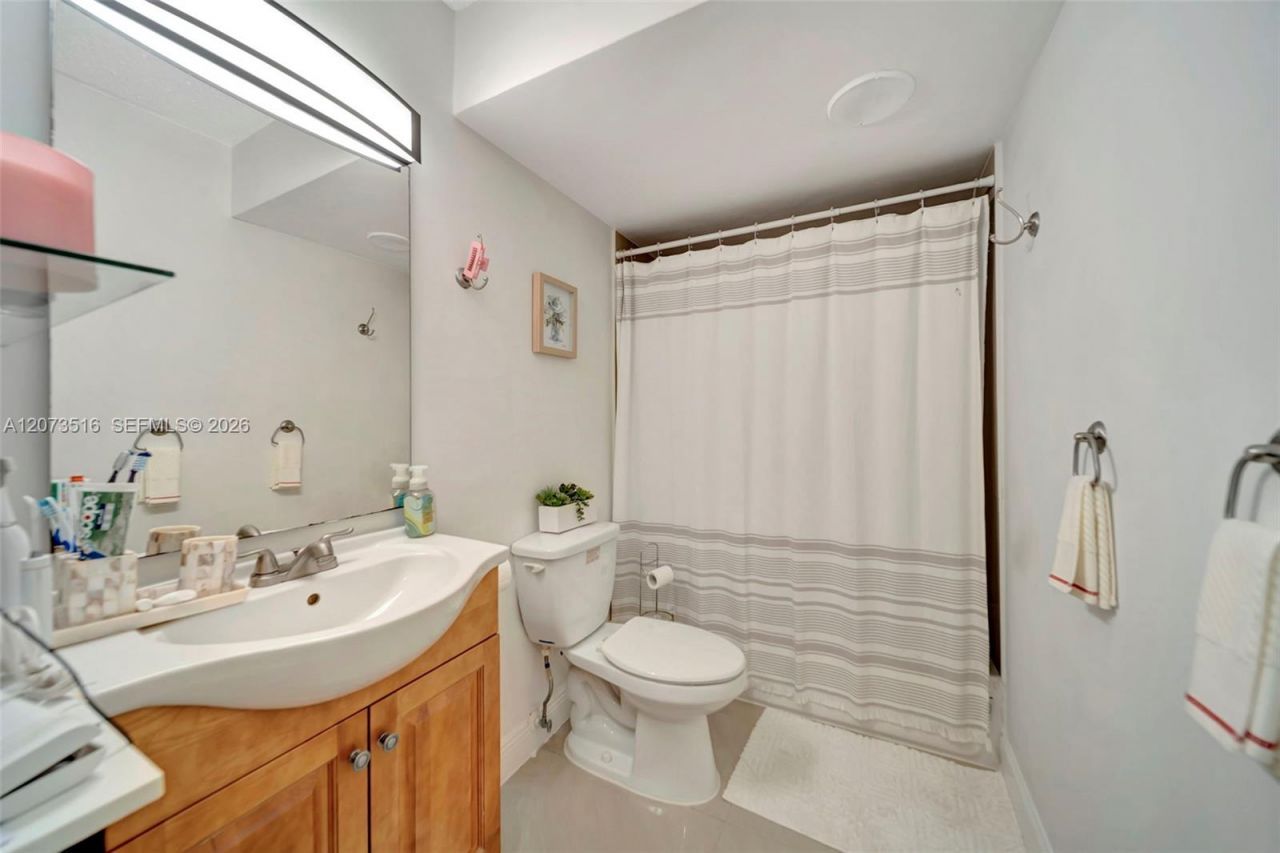 1801 S Ocean Dr , Unit 241, Hallandale Beach, FL 33009 Photo
