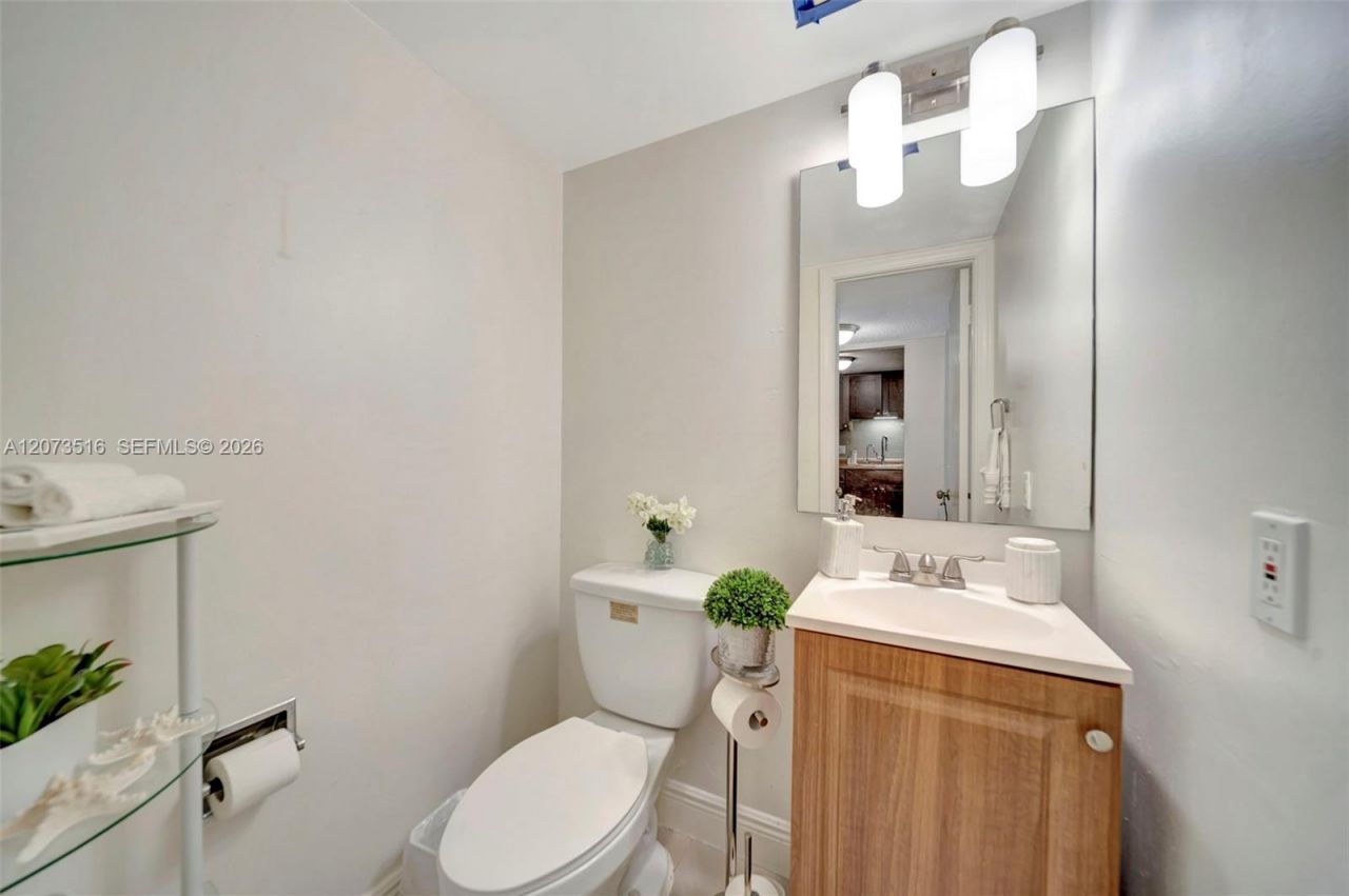 1801 S Ocean Dr , Unit 241, Hallandale Beach, FL 33009 Photo