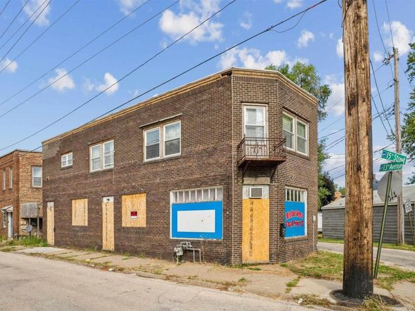 1365 1/2 13TH Avenue , East Moline, IL 61244