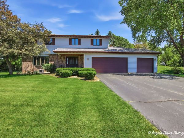 2720 N Patricia Lane, McHenry, IL 60051