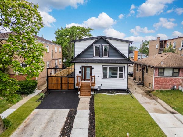 806 S 19th Avenue , Maywood, IL 60153