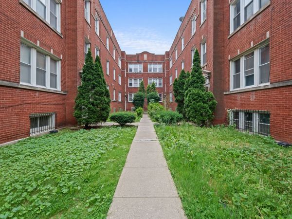 1303 E 71st Place, Unit 1N, Chicago, IL 60619