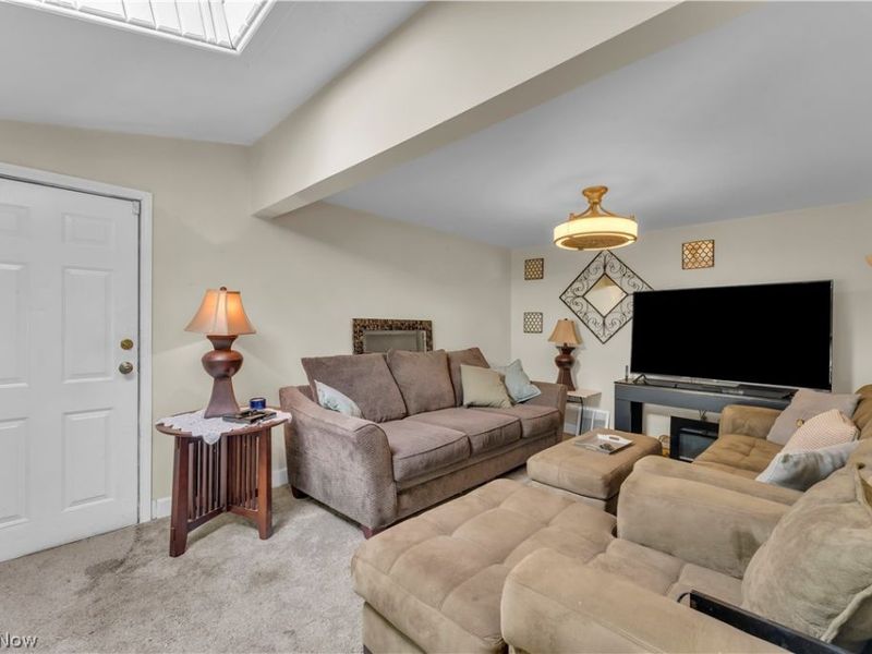 34031 Victor Drive , Eastlake, OH 44095 Photo 11