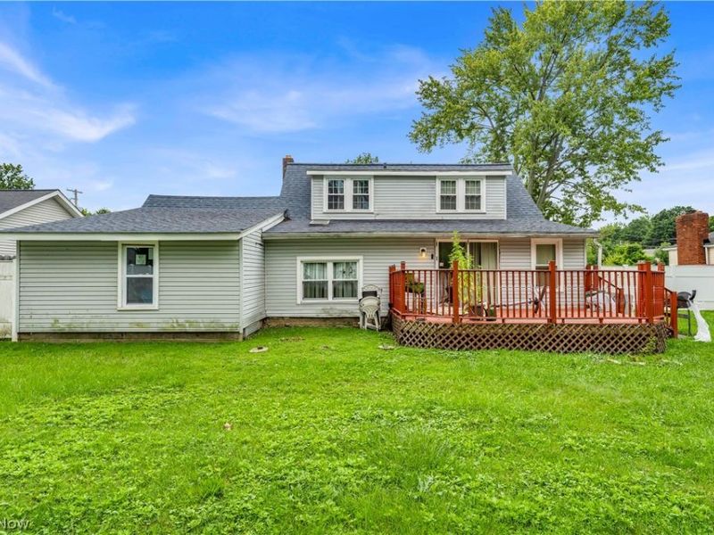 34031 Victor Drive , Eastlake, OH 44095 Photo 2
