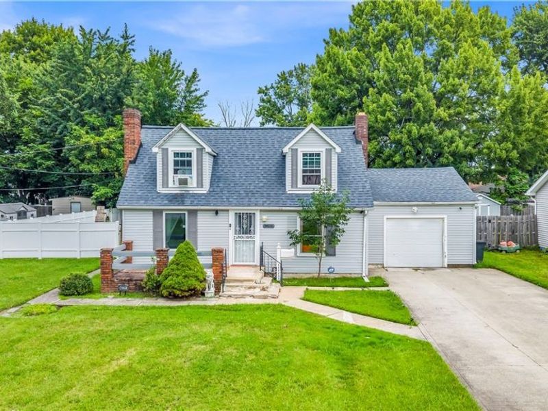 34031 Victor Drive , Eastlake, OH 44095 Photo 6