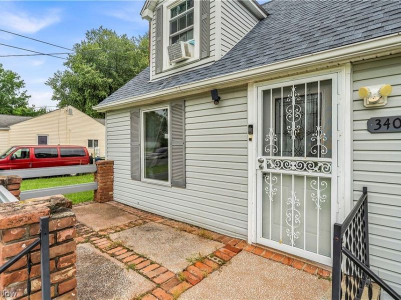 34031 Victor Drive , Eastlake, OH 44095 Photo 8