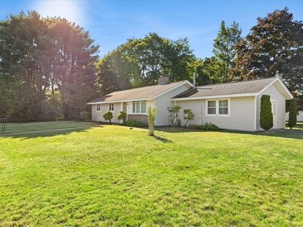73 Oak Ridge Dr W, Brockton, MA 02301