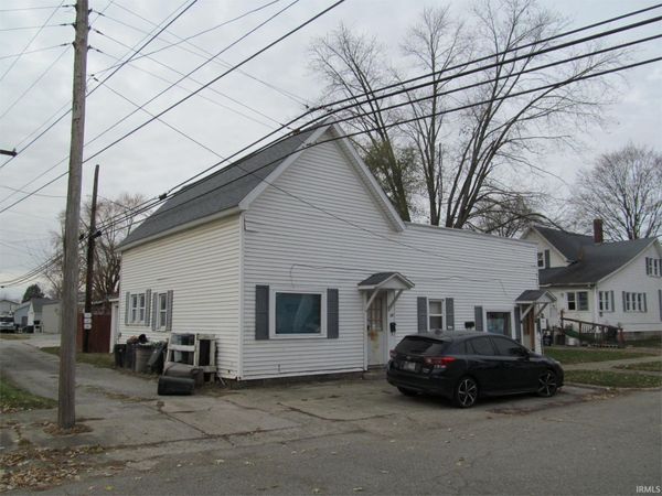 8 S Smith Street, Peru, IN 46970