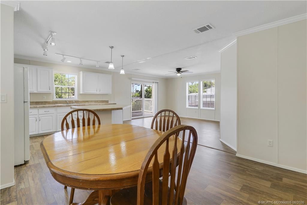 264 NE Oak Street, Stuart, FL 34994 Photo
