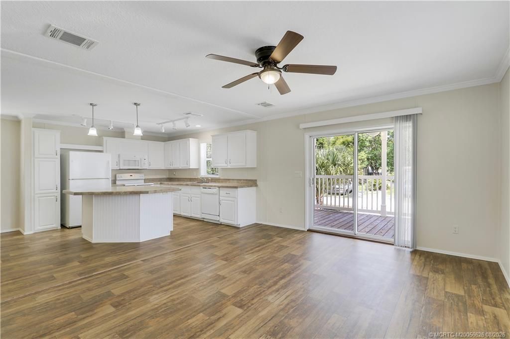 264 NE Oak Street, Stuart, FL 34994 Photo