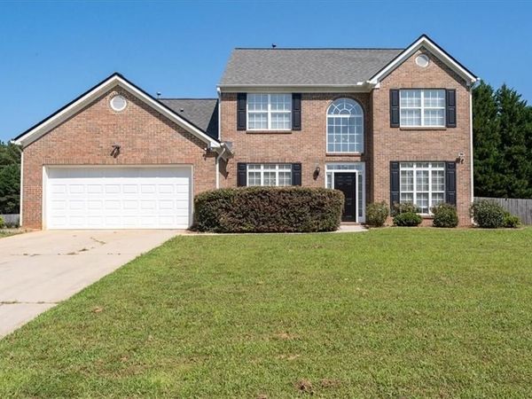1135 Baltic Court , Loganville, GA 30052