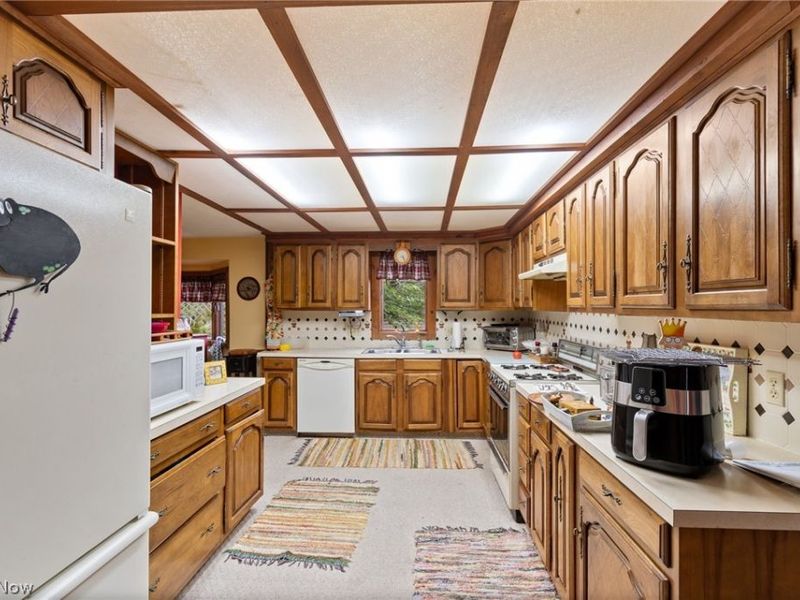 3867 Bay Path Drive, Akron, OH 44319 Photo 17