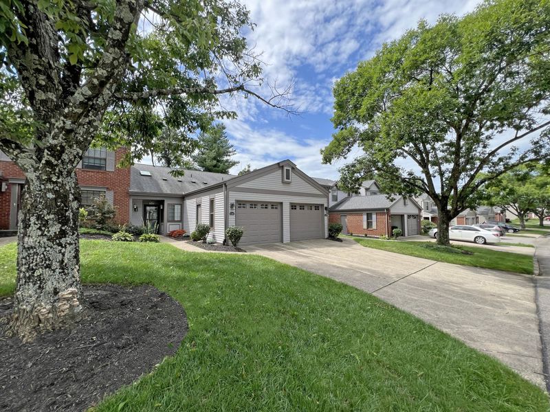 1561 Greens Edge Drive, Florence, KY 41042 Photo 1