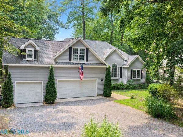 974 Wilton Coves Drive, Hartfield, VA 23071