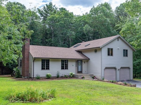 21 Club House Drive, Bourne, MA 02559