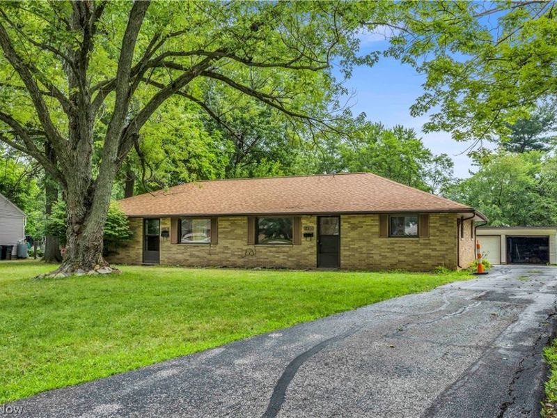 14185 Niagara Drive , Strongsville, OH 44136 Photo 1