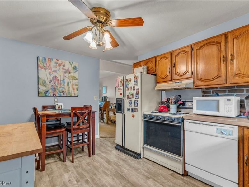 14185 Niagara Drive , Strongsville, OH 44136 Photo 11