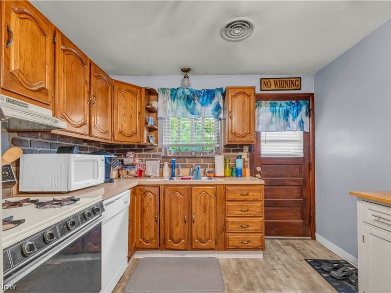 14185 Niagara Drive , Strongsville, OH 44136 Photo 13