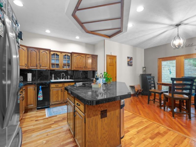 6250 Wooden Shoe Lane, Washington Township, OH 45459 Photo 13