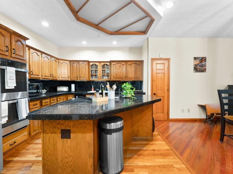 6250 Wooden Shoe Lane, Washington Township, OH 45459 Photo 14