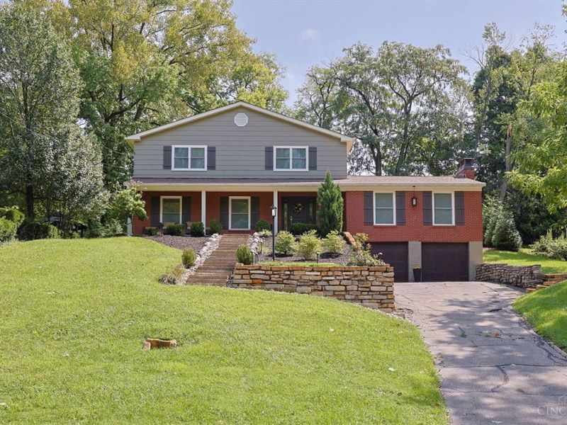 8732 Hollyhock Drive, Springfield Township, OH 45231 Photo 1