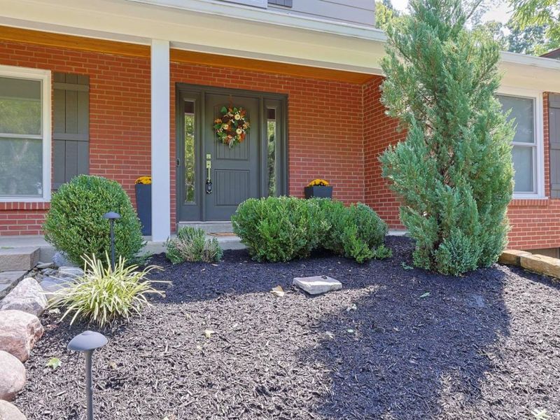 8732 Hollyhock Drive, Springfield Township, OH 45231 Photo 3