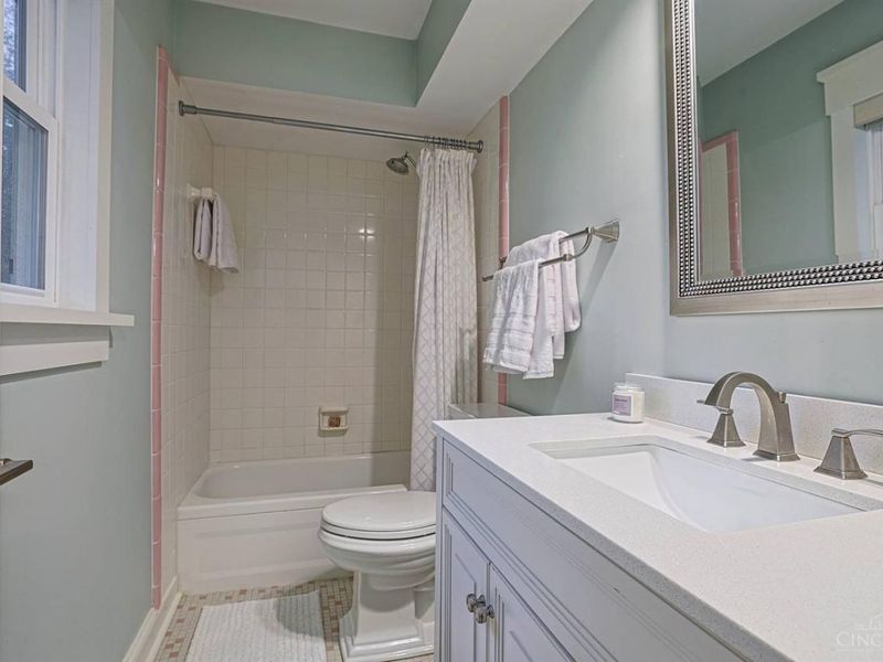 8732 Hollyhock Drive, Springfield Township, OH 45231 Photo 31