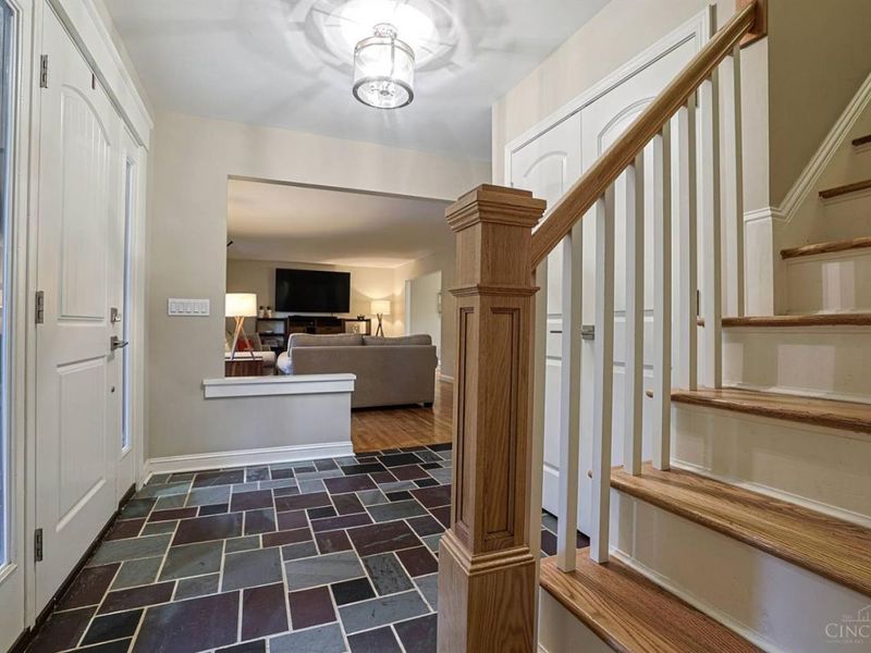 8732 Hollyhock Drive, Springfield Township, OH 45231 Photo 5
