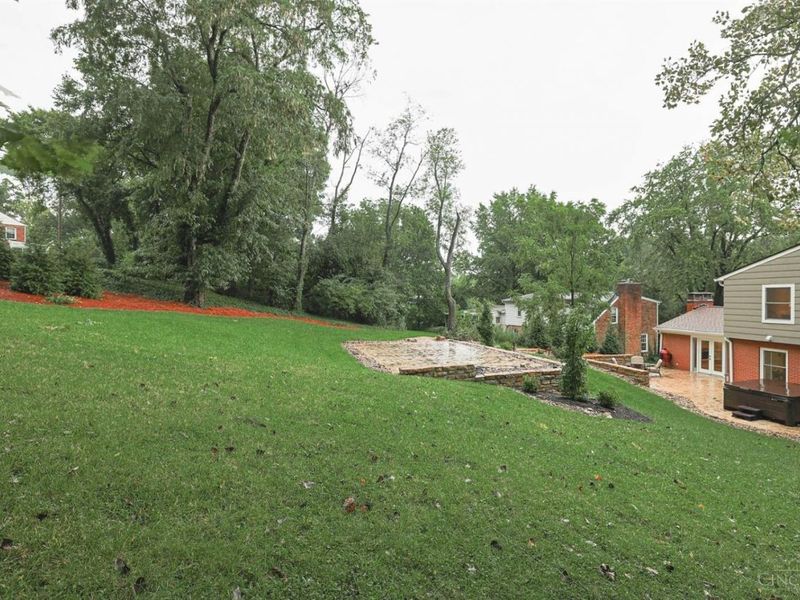 8732 Hollyhock Drive, Springfield Township, OH 45231 Photo 54