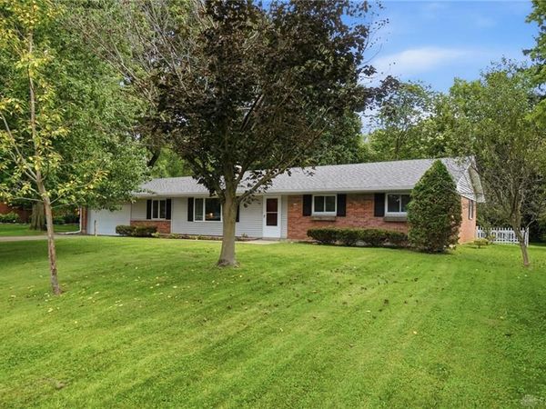 5544 Waterloo Road, Washington TWP, OH 45459
