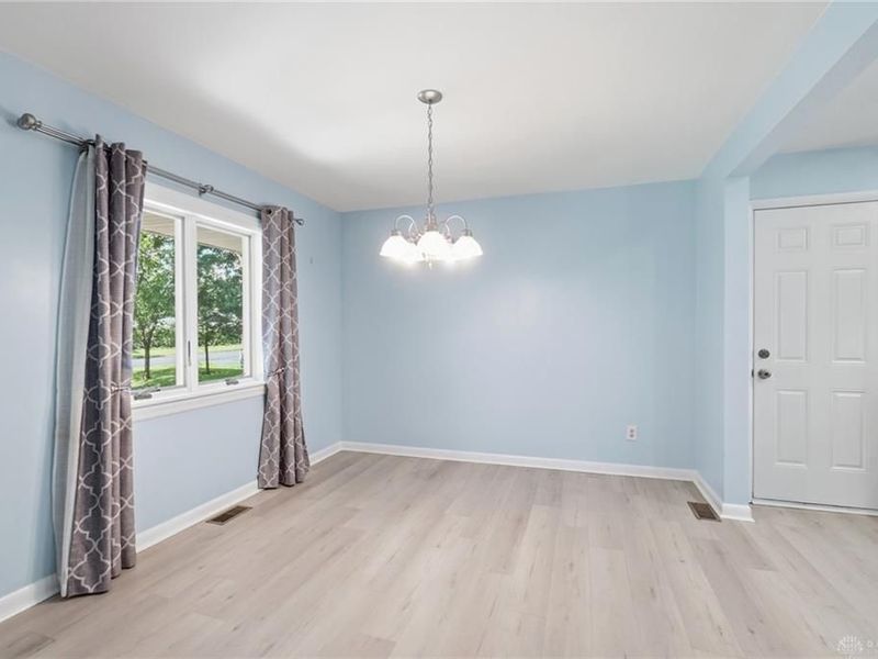 5544 Waterloo Road, Washington Township, OH 45459 Photo 13