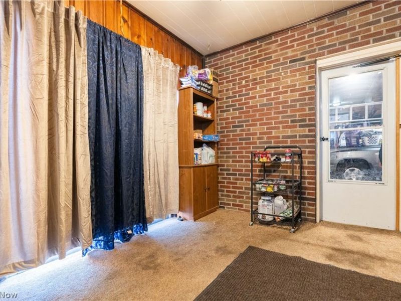 267 26th Street NW, Barberton, OH 44203 Photo 3
