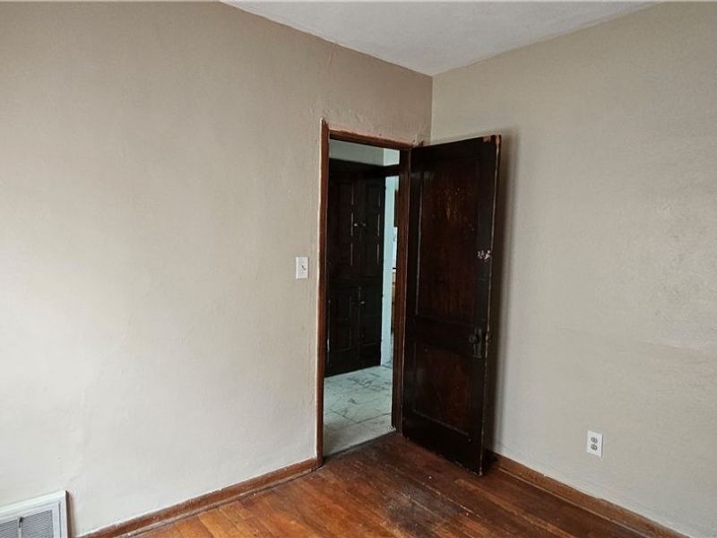 1830 Reyburn Road, Cleveland, OH 44112 Photo 19