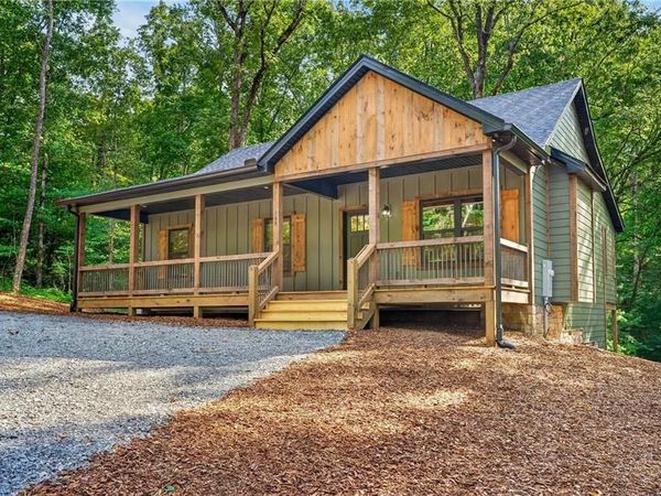 168 Reindeer Lane , Talking Rock, GA 30175