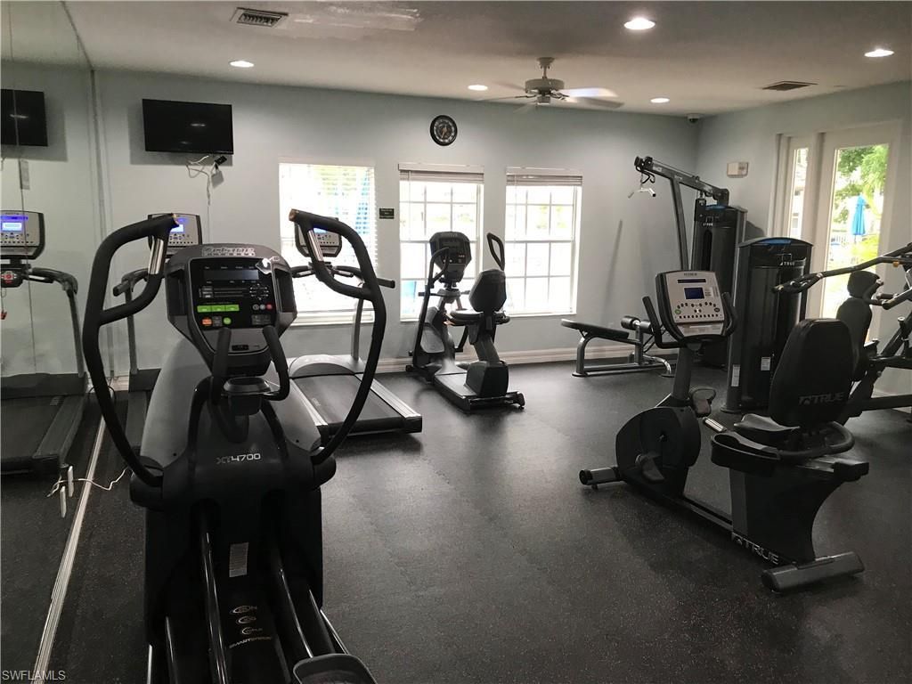 4650 Saint Croix Ln , Unit 725, Naples, FL 34109 Photo