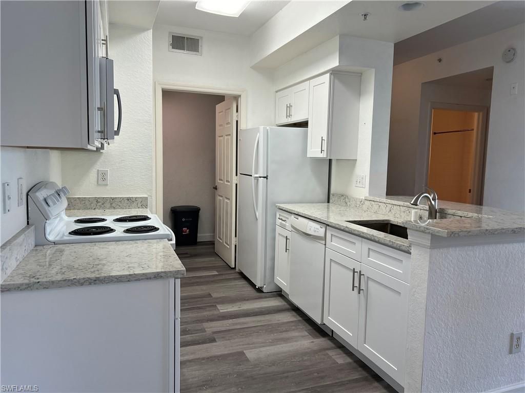 4650 Saint Croix Ln , Unit 725, Naples, FL 34109 Photo