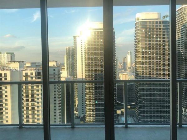 1111 SW 1st , Unit UPH4021-, Miami, FL 33130