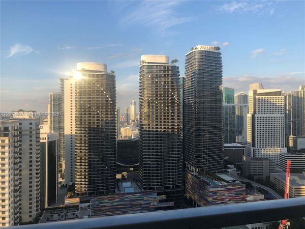 1111 SW 1st , Unit UPH4021-, Miami, FL 33130