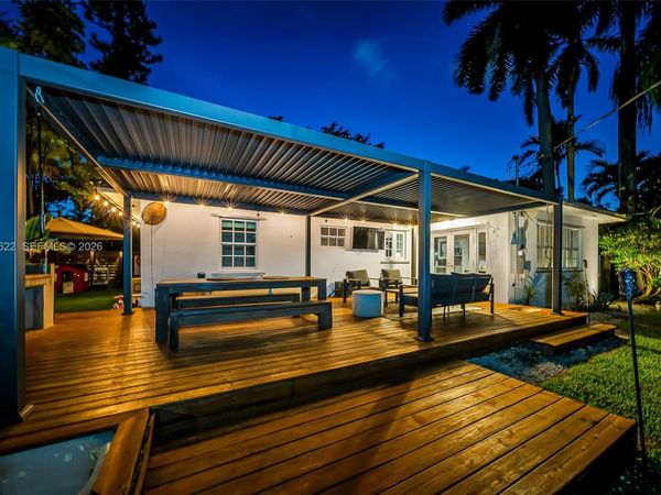 10627 NE 11th Ave , Miami Shores, FL 33138
