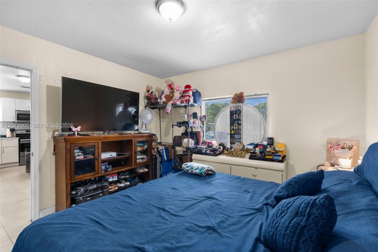 3073 NW 59th St, Miami, FL 33142 Photo