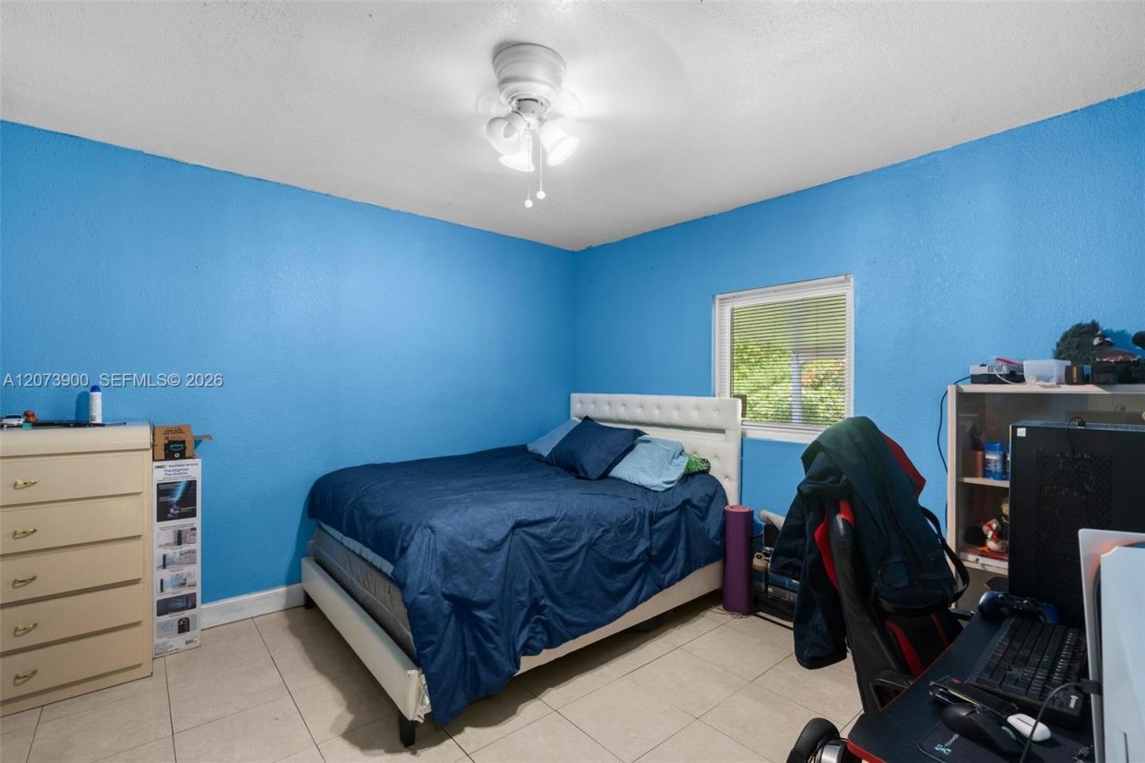 3073 NW 59th St, Miami, FL 33142 Photo