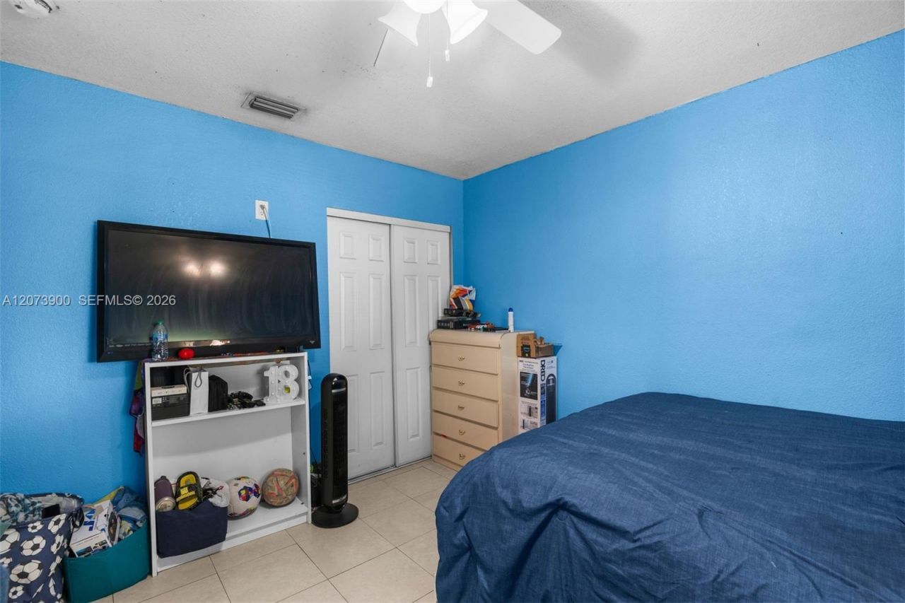 3073 NW 59th St, Miami, FL 33142 Photo