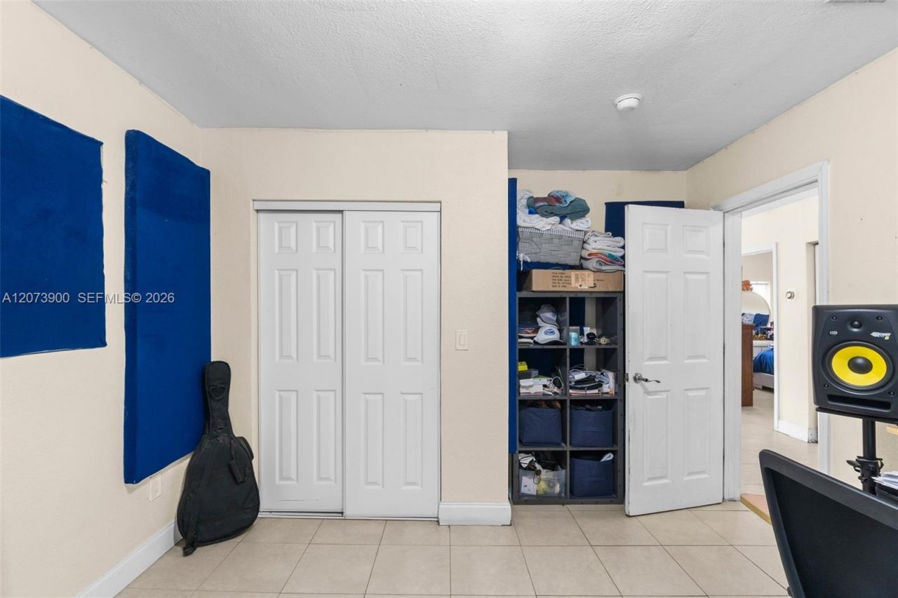 3073 NW 59th St, Miami, FL 33142 Photo