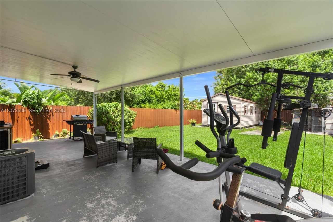 3073 NW 59th St, Miami, FL 33142 Photo