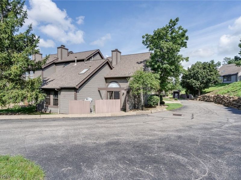 6465 Saint Andrews Drive , Unit 1, Canfield, OH 44406 Photo 4