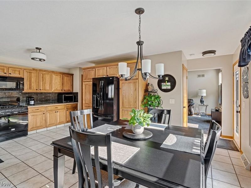 3905 Meander Drive, Mineral Ridge, OH 44440 Photo 12