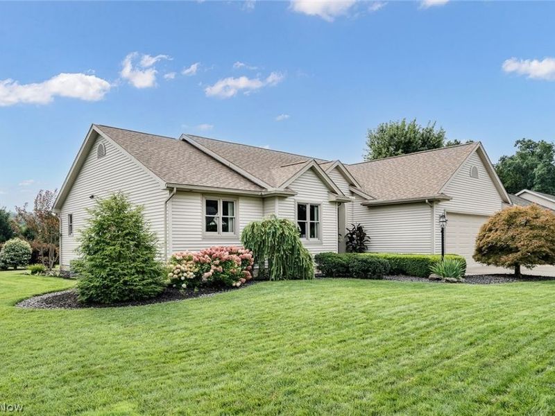 3905 Meander Drive, Mineral Ridge, OH 44440 Photo 3