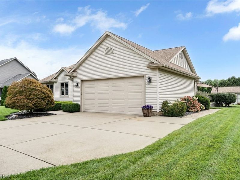 3905 Meander Drive, Mineral Ridge, OH 44440 Photo 4