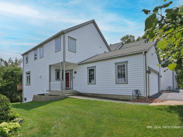 1277 Queen Ann Lane , Gurnee, IL 60031