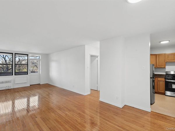 201 Ravine Avenue , Unit 4H, Yonkers, NY 10701